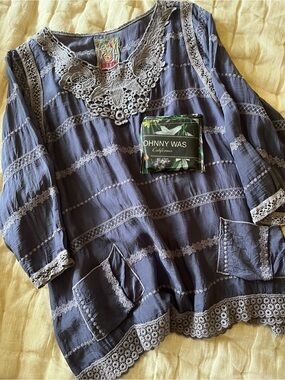 Johnny Was PTP 22” Length 26” Cupra Rayon Tunic Size M bonus foldable tote bag